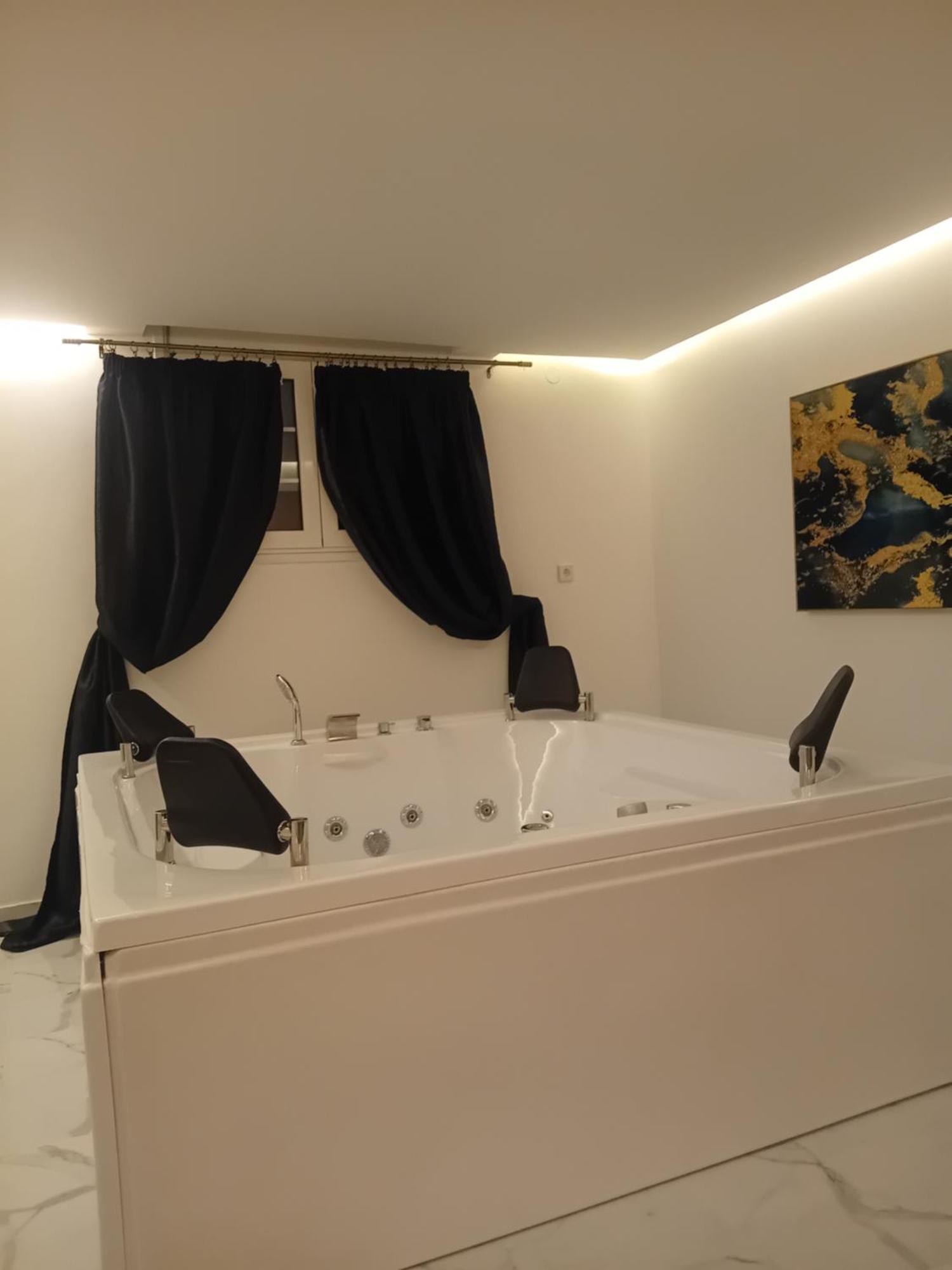 קאלאבאקה Meteora Grande Luxury Suite & Spa Villa מראה חיצוני תמונה